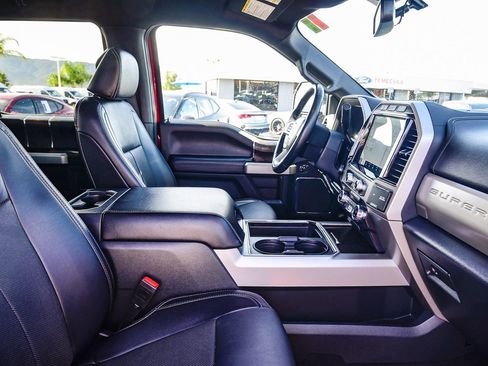 Used 2022 Ford F350 Lariat w/ Black Appearance Package image 17