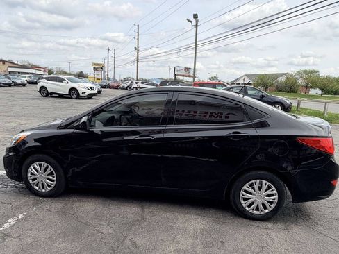 Used 2016 Hyundai Accent SE w/ Option Group 02 FWD image 3
