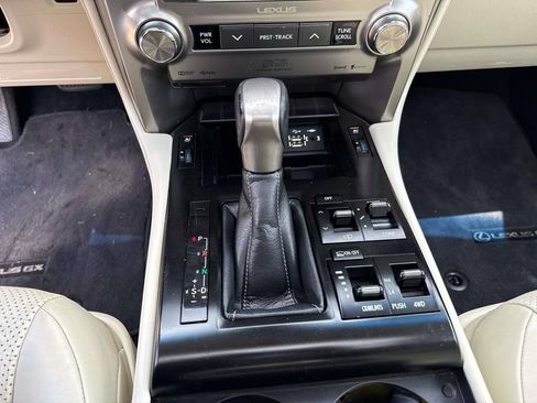 Used 2021 Lexus GX 460 Luxury w/ Off Road Package AWD/4WD image 25