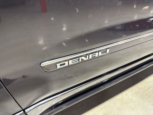 Used 2014 GMC Acadia Denali image 10