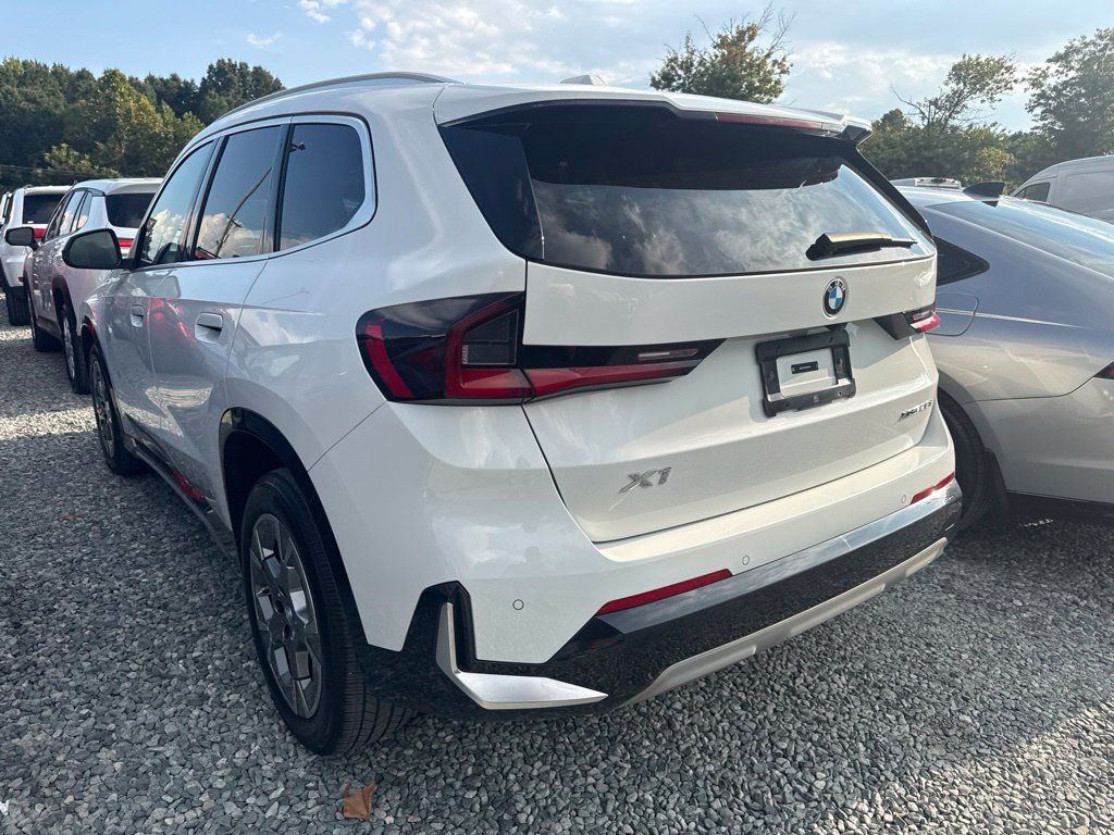 Used 2023 BMW X1 xDrive28i w/ Convenience Package AWD/4WD image 5