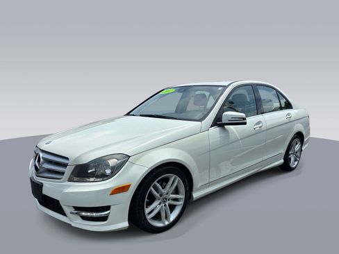 Used 2012 Mercedes-Benz C 300 4MATIC Sedan image 7