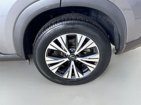 Used 2023 Nissan Rogue SV image 28
