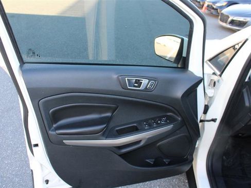 Used 2021 Ford EcoSport Titanium image 12