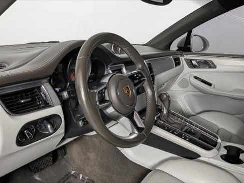 Used 2016 Porsche Macan S w/ Premium Package Plus image 26