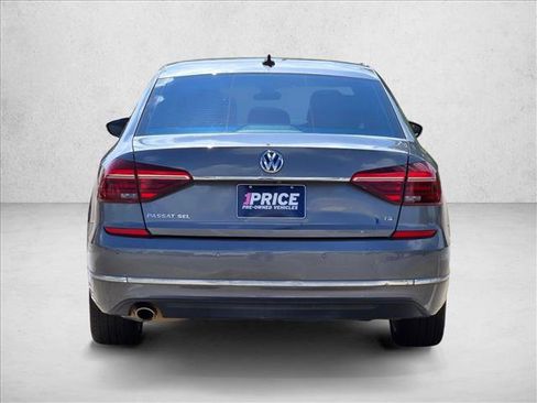 Used 2017 Volkswagen Passat 1.8T SEL Premium FWD image 6