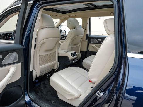 Used 2021 Mercedes-Benz GLS 450 4MATIC image 40