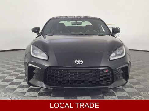 Used 2025 Toyota GR86 Premium RWD image 3
