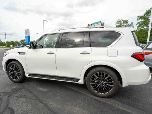 Used 2023 INFINITI QX80 Premium Select w/ All-Season Package AWD/4WD image 4