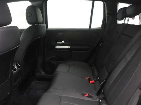 Certified 2026 Mercedes-Benz GLB 250 image 32