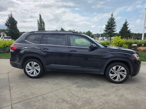 Used 2021 Volkswagen Atlas SE AWD/4WD image 2