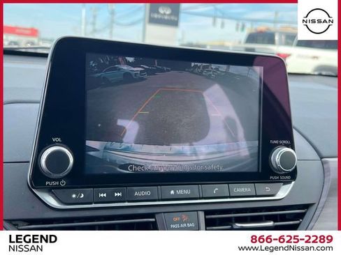 Used 2023 Nissan Altima 2.5 SV FWD image 29