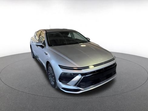 Used 2025 Hyundai Sonata SEL image 3