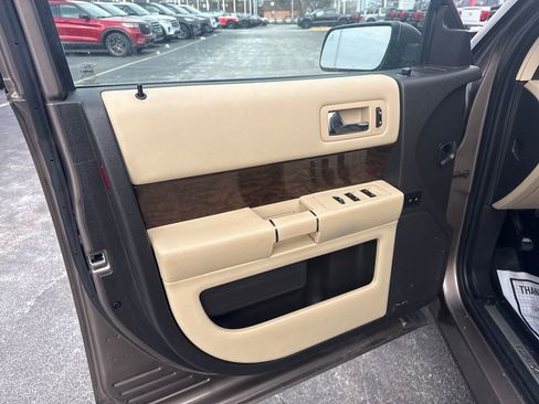 Used 2019 Ford Flex Limited image 25