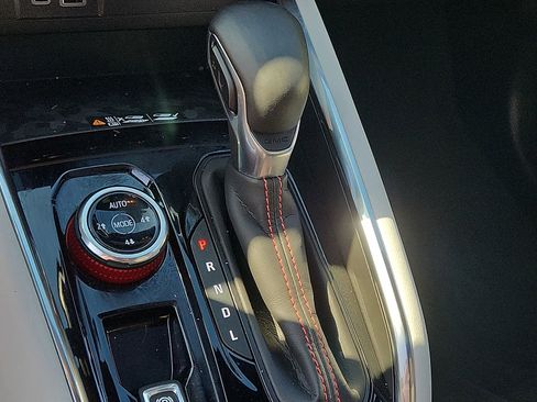 Used 2024 GMC Canyon AT4X image 15