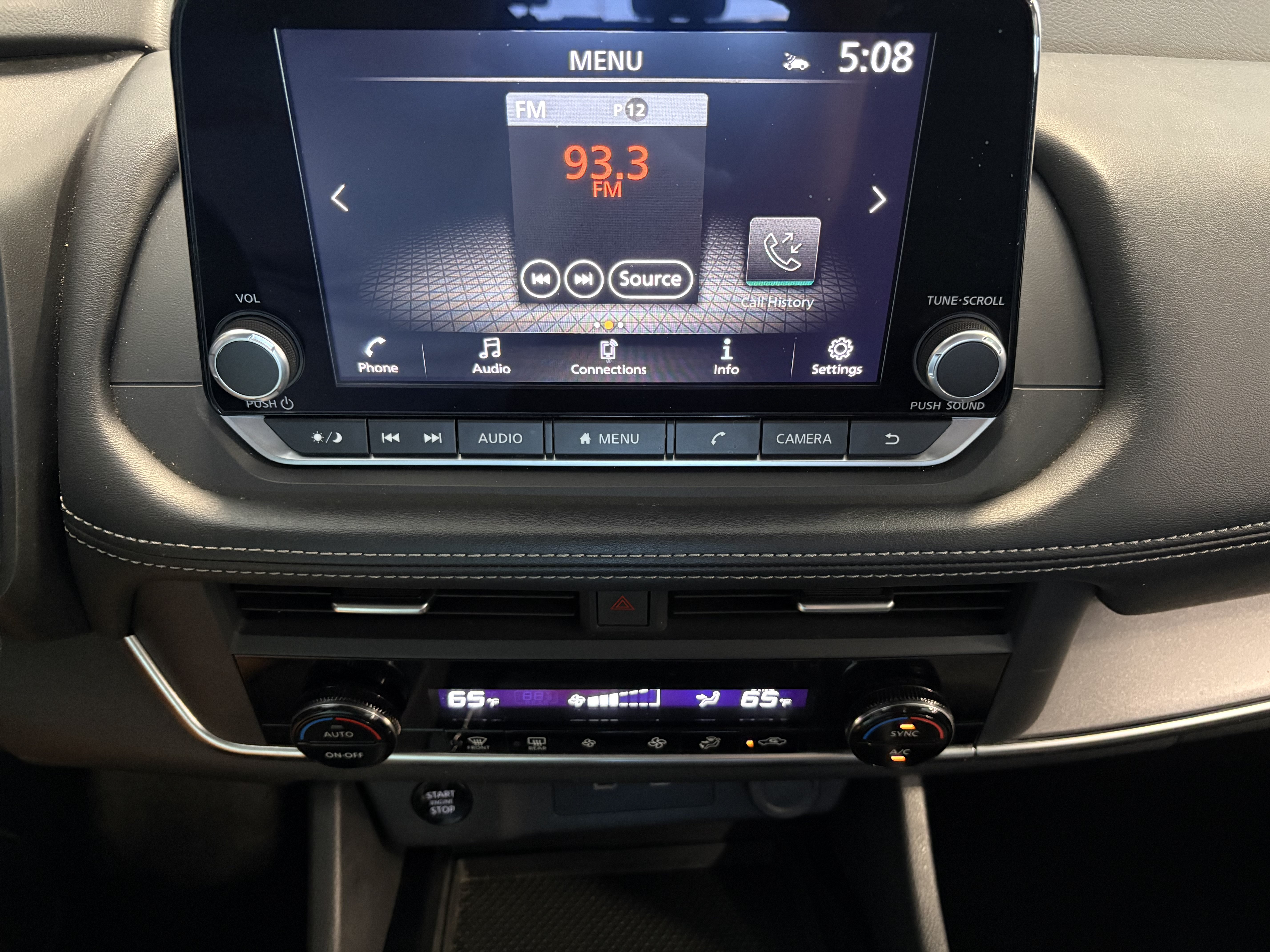 Used 2024 Nissan Rogue SV AWD/4WD image 13