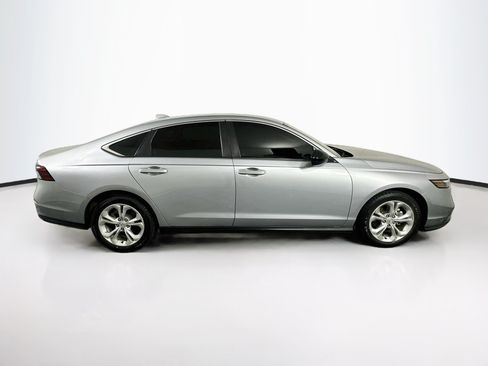 Used 2023 Honda Accord LX image 10
