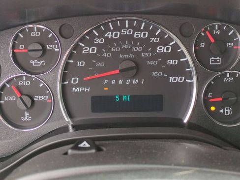 New 2025 GMC Savana 3500 Work Van w/ Power Convenience Package image 14