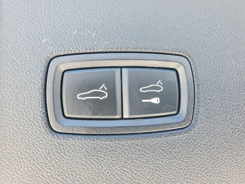 Used 2023 Porsche Cayenne AWD/4WD image 9