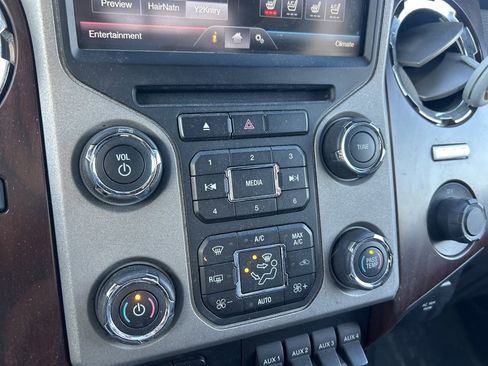 Used 2016 Ford F250 Lariat w/ Lariat Ultimate Package image 16