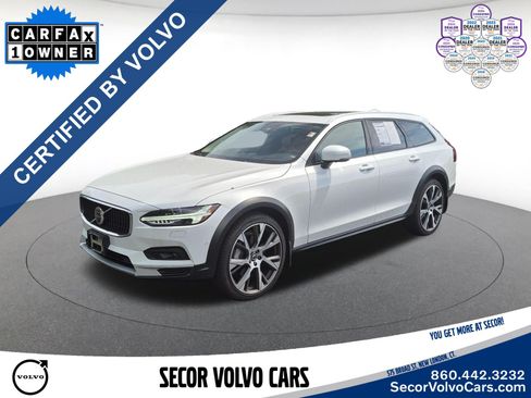 Used 2023 Volvo XC90 B6 Ultimate w/ Protection Package Premier AWD/4WD image 1