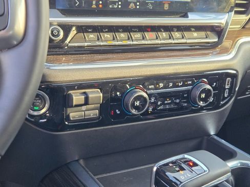 Used 2024 Chevrolet Silverado 1500 LT Trail Boss w/ LT Trail Boss Premium Package image 27