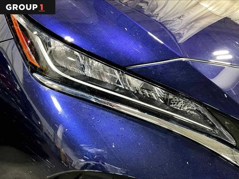 Certified 2021 Toyota Venza LE image 27