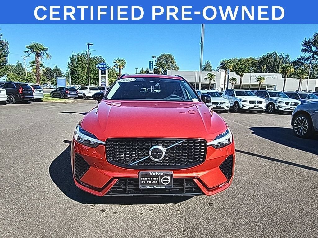 Certified 2023 Volvo XC60 B5 Plus w/ Protection Package Premier AWD/4WD image 7
