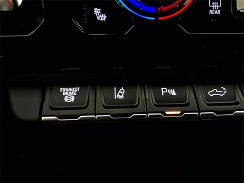 Used 2025 GMC Sierra 2500 AT4 w/ AT4 Premium Plus Package image 21