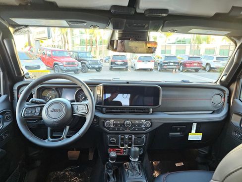 New 2026 Jeep Wrangler Unlimited Rubicon w/ Technology Group image 27