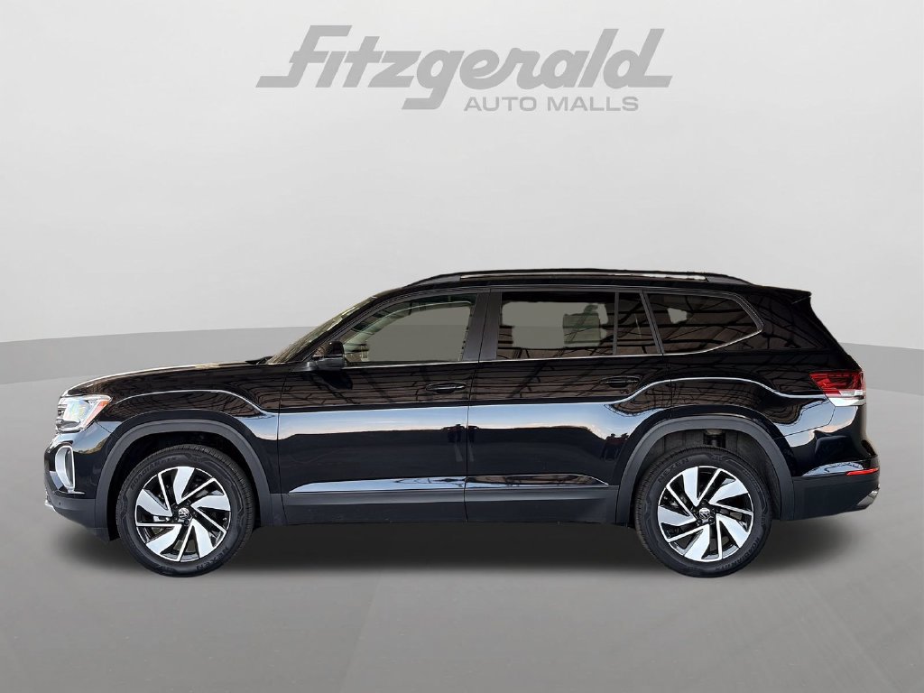 Used 2026 Volkswagen Atlas SE AWD/4WD image 3