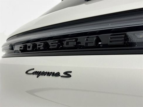 New 2026 Porsche Cayenne S image 37