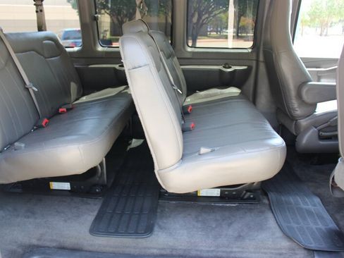 Used 2016 Chevrolet Express 3500 LT w/ LT Preferred Equipment Group RWD image 14