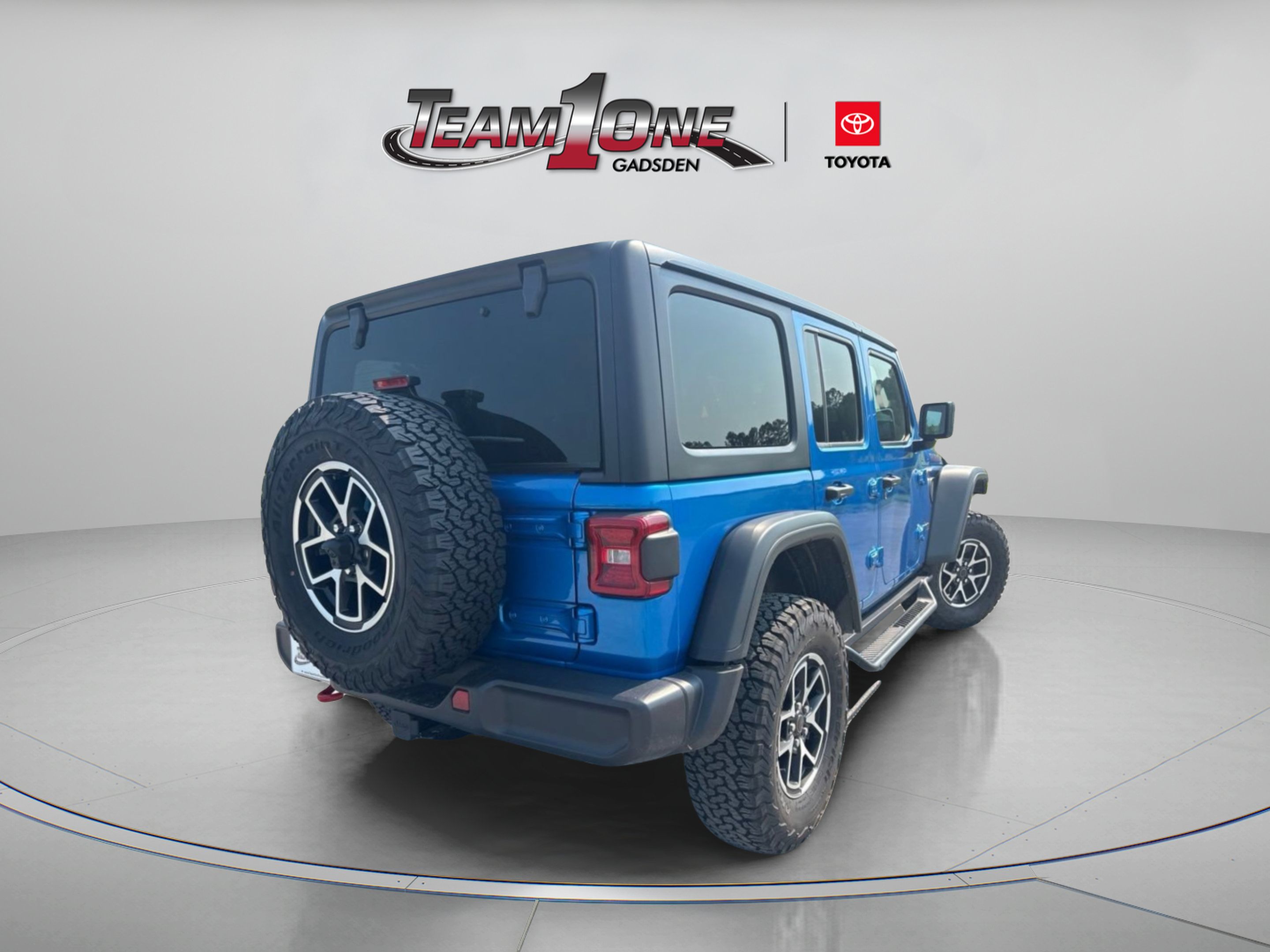 Used 2026 Jeep Wrangler Unlimited Rubicon w/ Technology Group AWD/4WD image 7