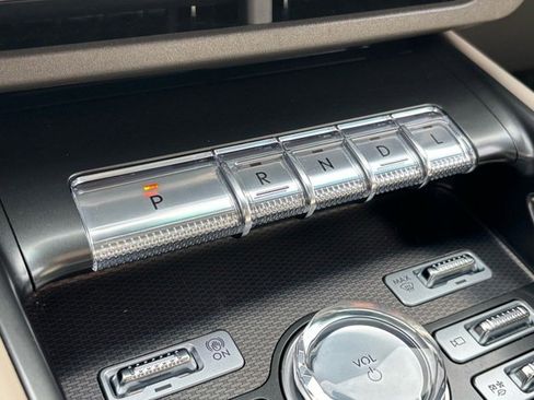 Used 2024 Lincoln Nautilus Premier w/ Equipment Group 102A image 38