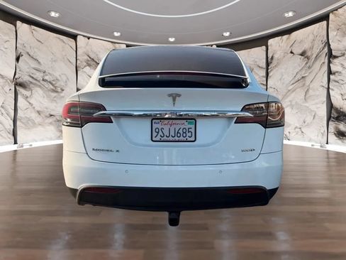 Used 2018 Tesla Model X 100D AWD/4WD image 7