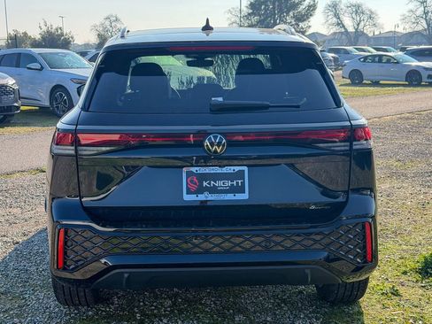 New 2026 Volkswagen Tiguan SE R-Line AWD/4WD image 9