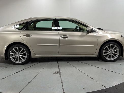Used 2015 Toyota Avalon XLE Touring image 6