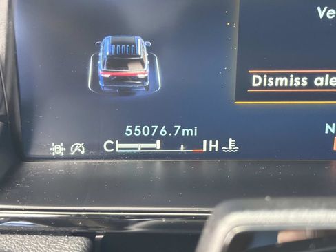 Used 2023 Lincoln Navigator L Reserve AWD/4WD image 2