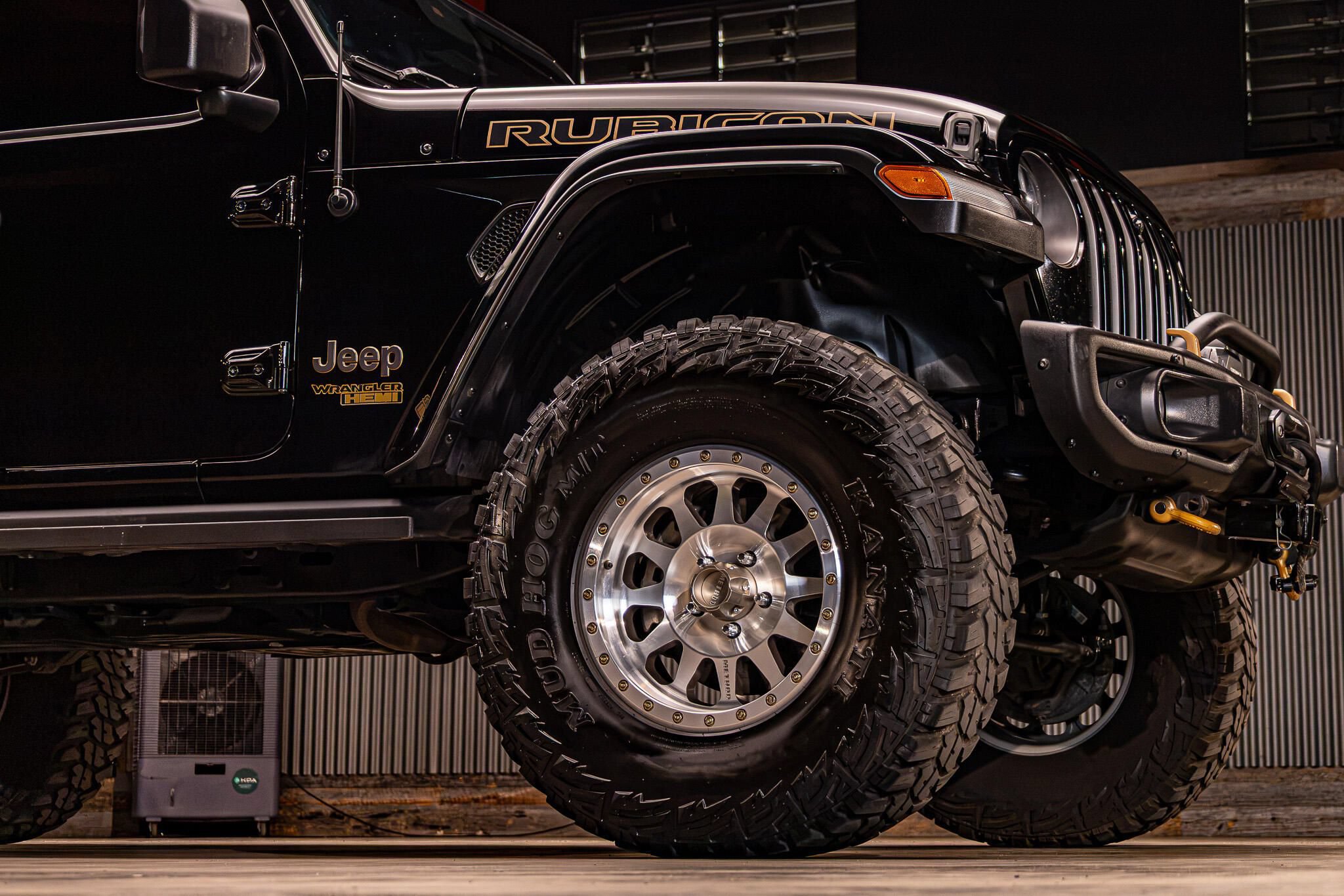 Used 2021 Jeep Wrangler Unlimited Rubicon w/ Xtreme Recon 35" Tire Package AWD/4WD image 15