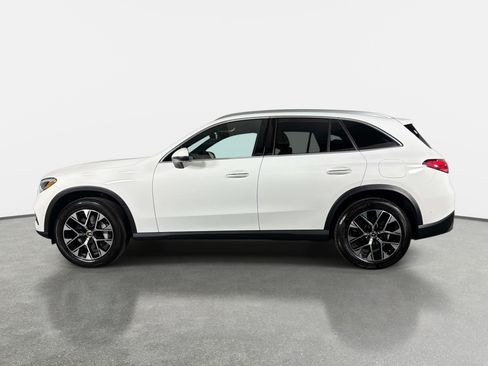 Used 2025 Mercedes-Benz GLC 350e 4MATIC image 12