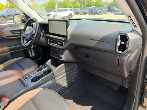 Used 2025 Ford Bronco Sport Outer Banks w/ Outer Banks Tech Package+ AWD/4WD image 11