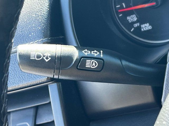 Used 2024 GMC Terrain SLT w/ LPO, Floor Liner Package AWD/4WD image 25