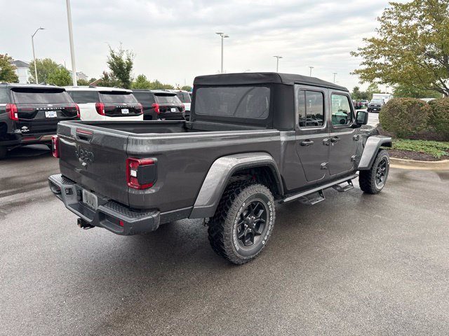 Used 2024 Jeep Gladiator Sport AWD/4WD image 7