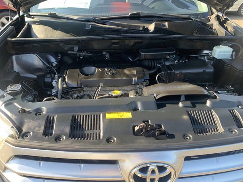 Used 2011 Toyota Highlander 2WD image 21