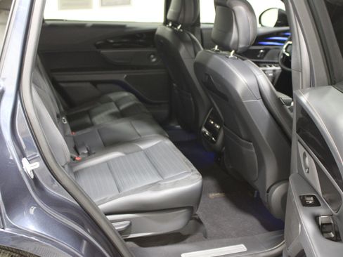 Certified 2024 Lincoln Nautilus Reserve w/ Equipment Group 202A image 32