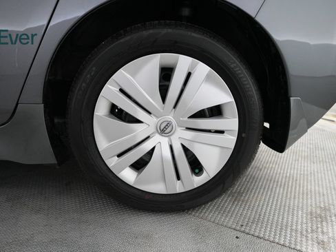 Used 2025 Nissan Leaf S FWD image 9