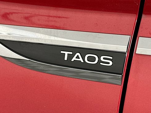 Used 2023 Volkswagen Taos SEL image 37