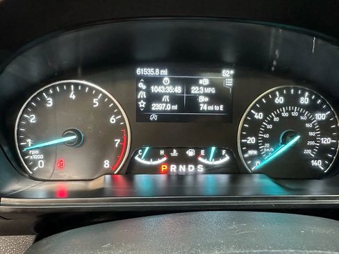 Used 2019 Ford EcoSport SE w/ SE Convenience Package image 12