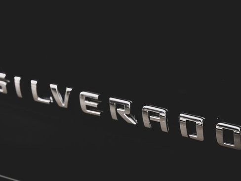 Used 2018 Chevrolet Silverado 1500 LT w/ All Star Edition image 20